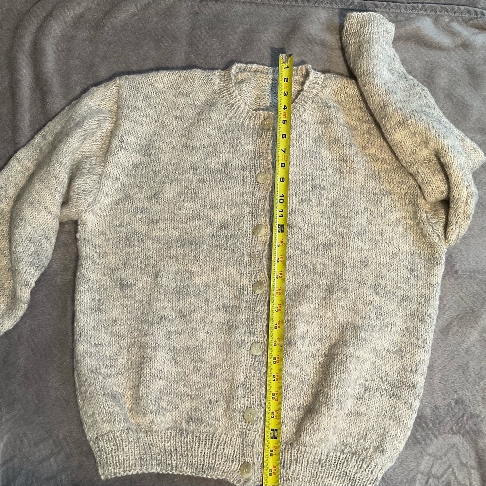 Med/Lg Ivory/Gray Marled Hand Knit Cardigan Unique Square Acrylic Buttons Crew - Picture 8 of 16